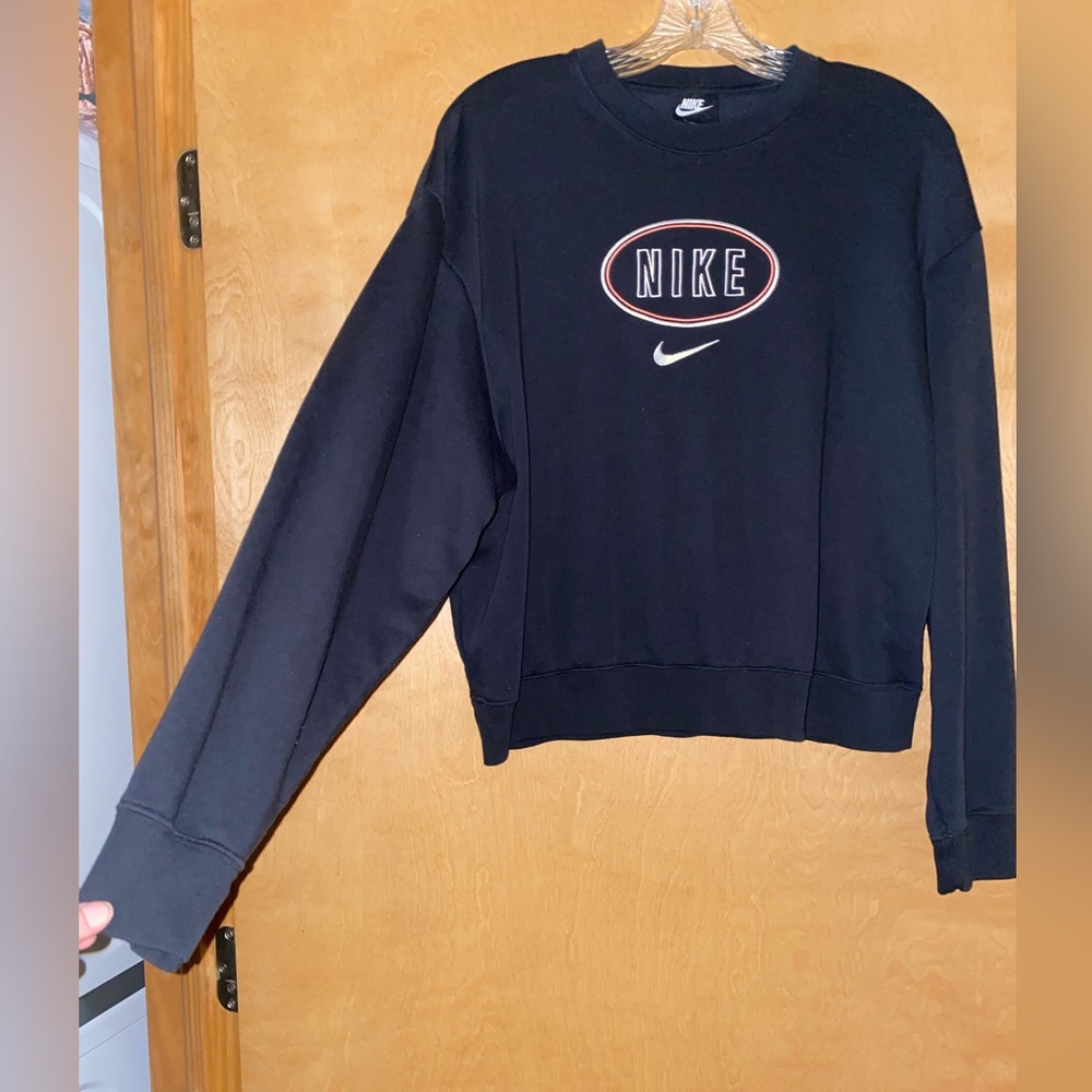 Never Worn Nike Embroidered Crewneck